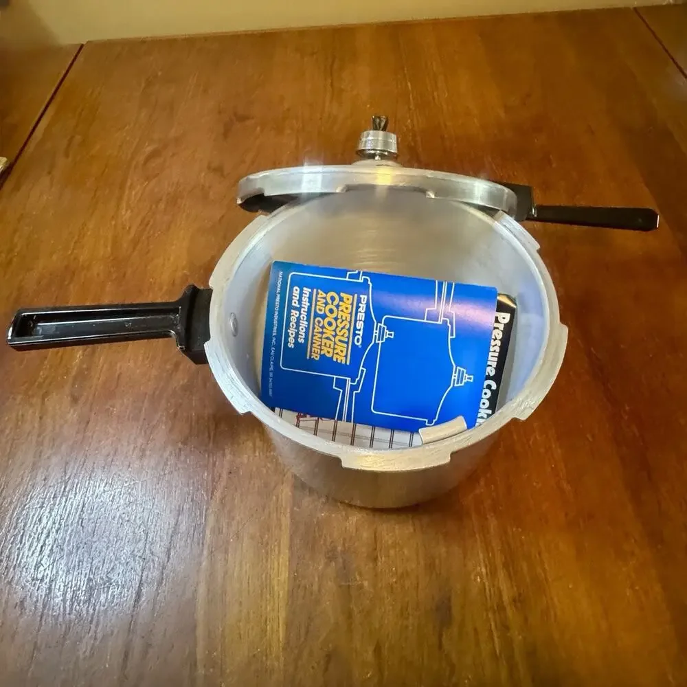 Presto 0121004 Vintage Pressure Cooker Canner 4 Qt Aluminum w/ Manuals